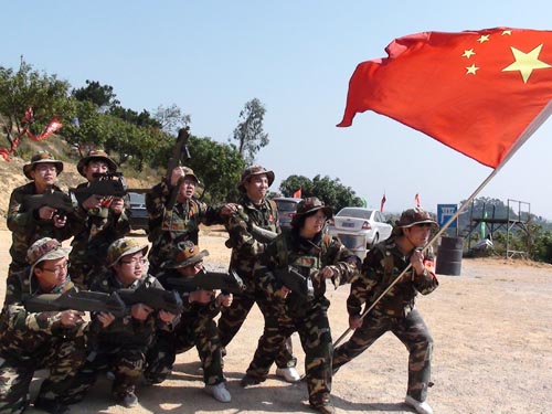 周末帶上M子一起來玩刺激的真人CS野戰(zhàn)吧！等你哦！